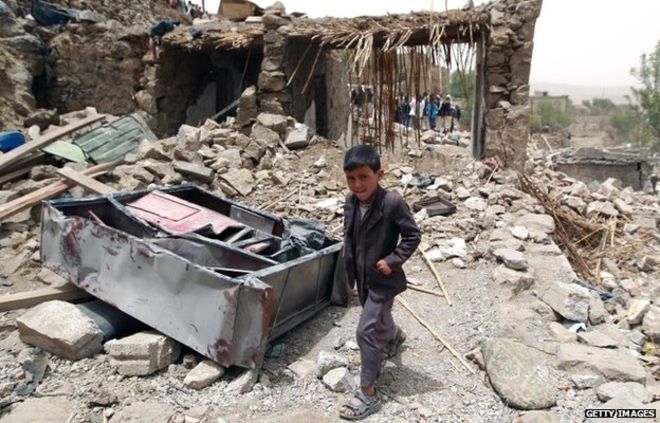 يواجه الملايين من اليمنيين صعوبات في الحصول على متطلبات الحياة الأساسية.